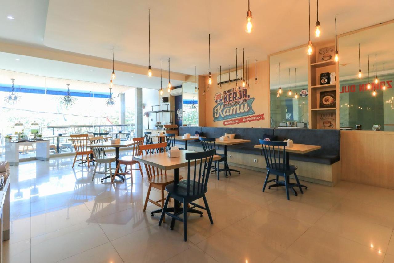 Hotel Berlian International Surabaya Bagian luar foto