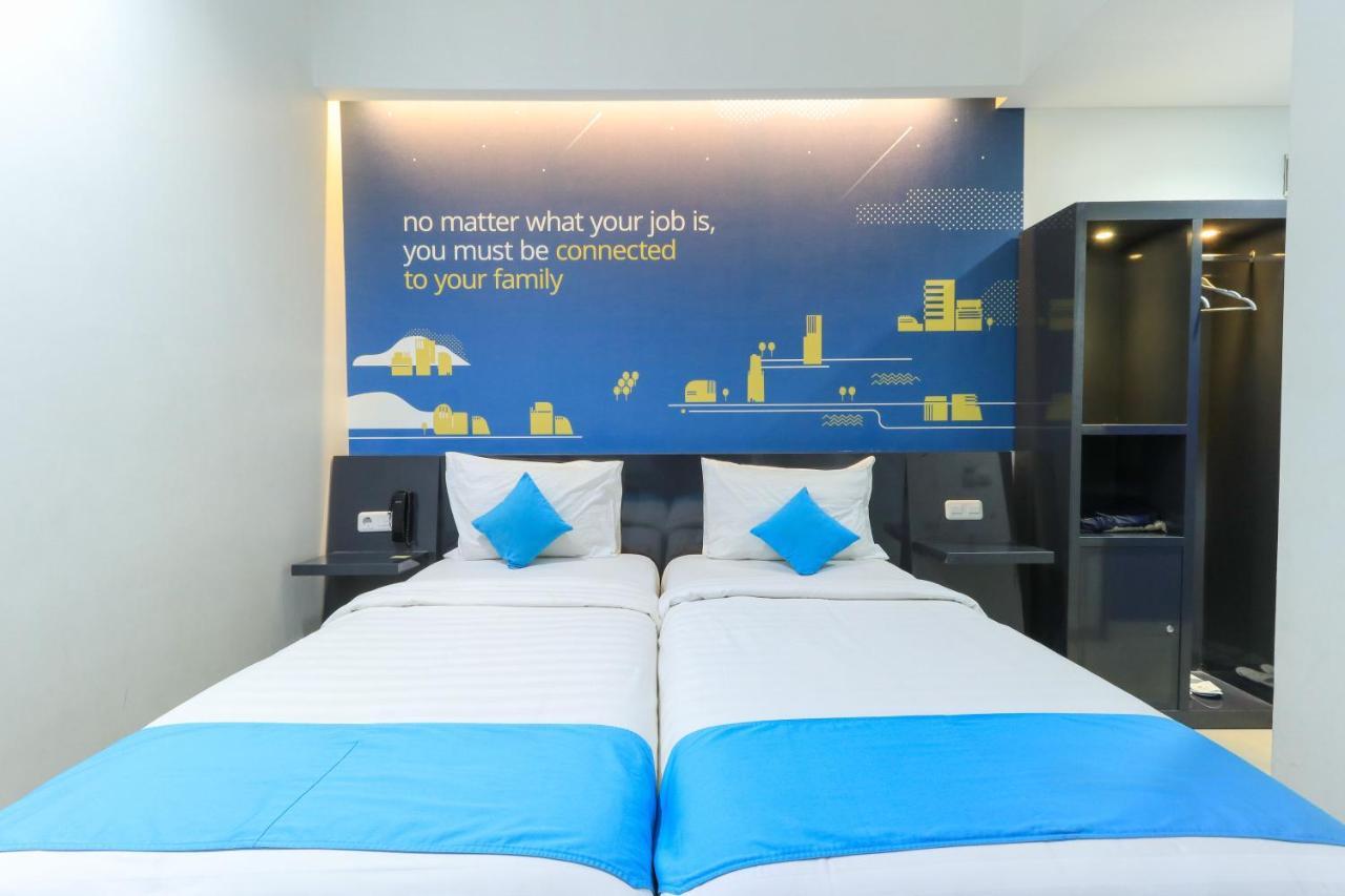 Hotel Berlian International Surabaya Bagian luar foto