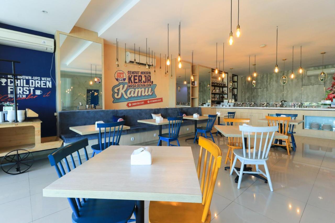 Hotel Berlian International Surabaya Bagian luar foto