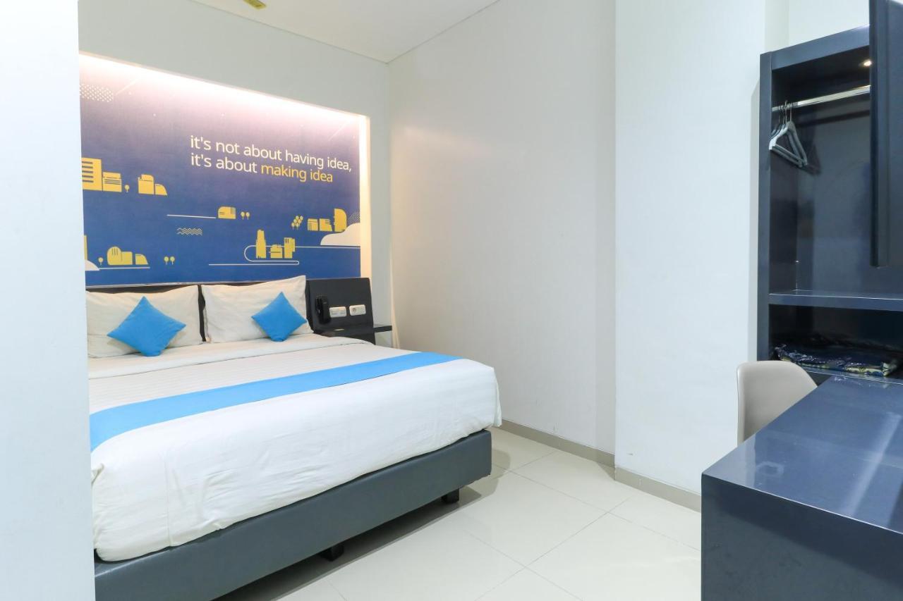 Hotel Berlian International Surabaya Bagian luar foto