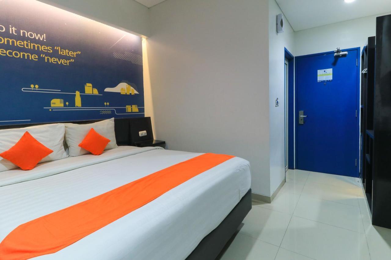 Hotel Berlian International Surabaya Bagian luar foto