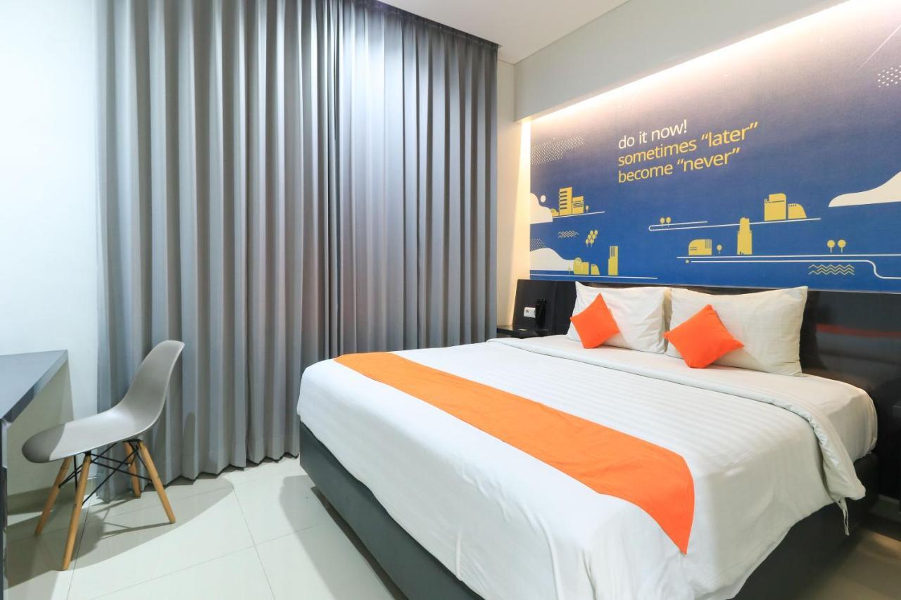 Hotel Berlian International Surabaya Bagian luar foto
