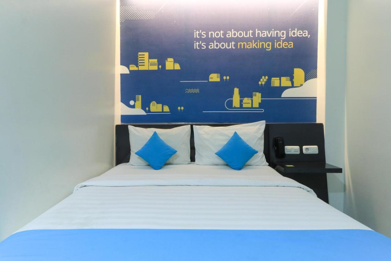 Hotel Berlian International Surabaya Bagian luar foto